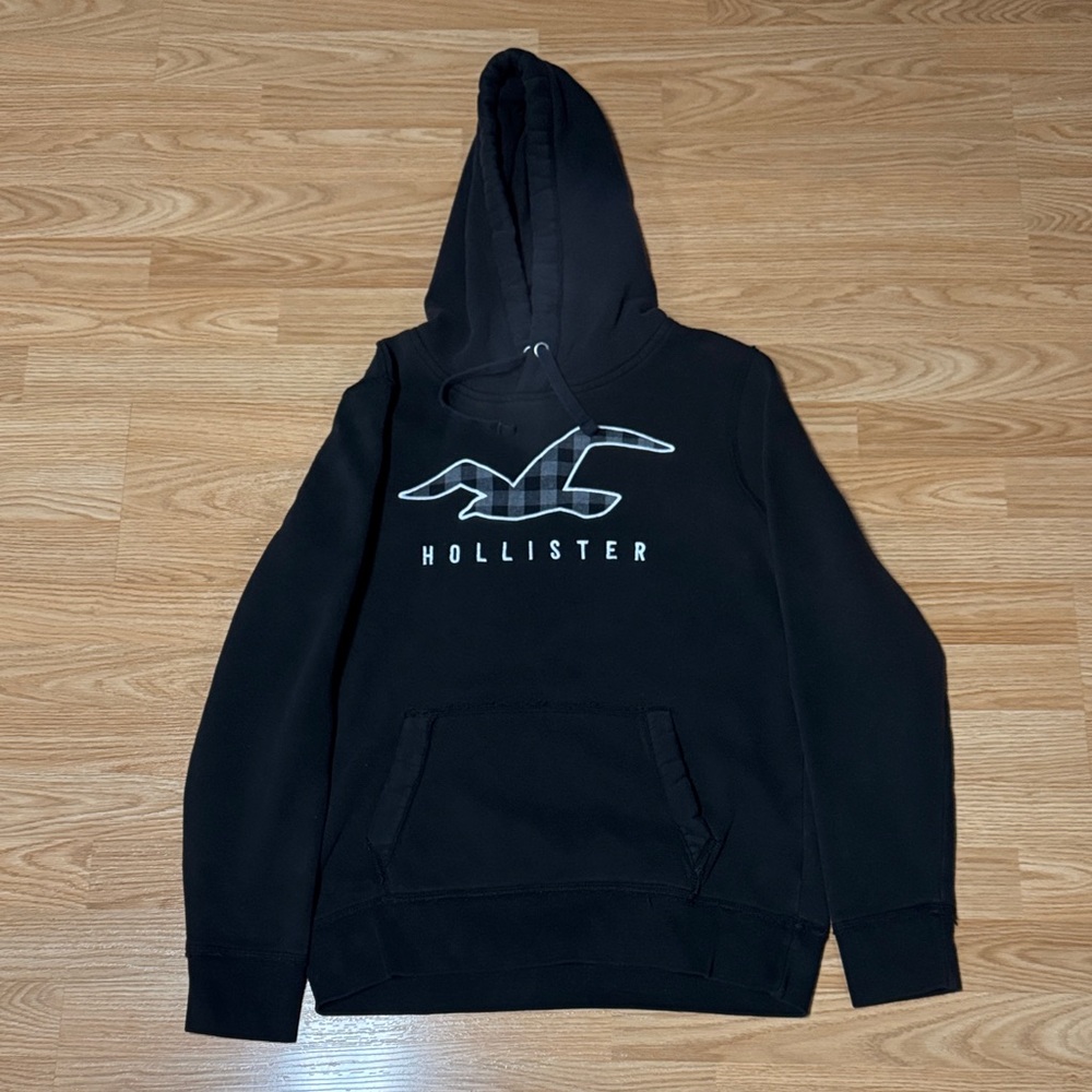Hollister Black Graphic Hoodie for Men